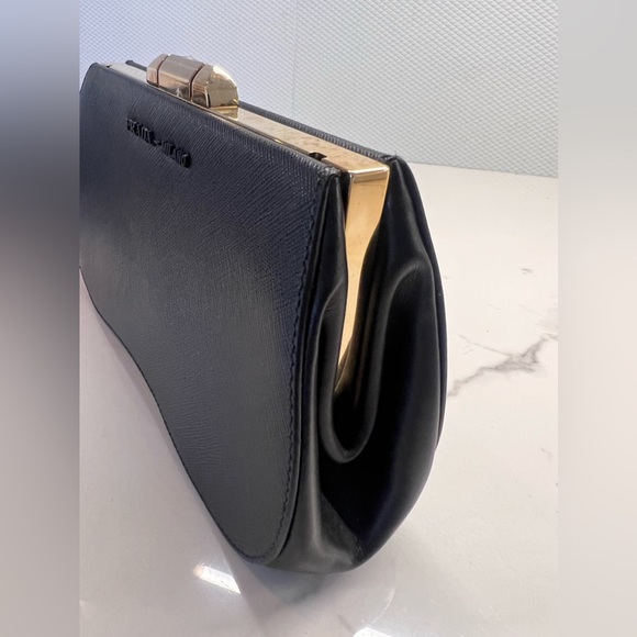 Gorgeous Prada Sidonie clutch with chain handle height 5” wide 9.5” - Picture 5 of 10